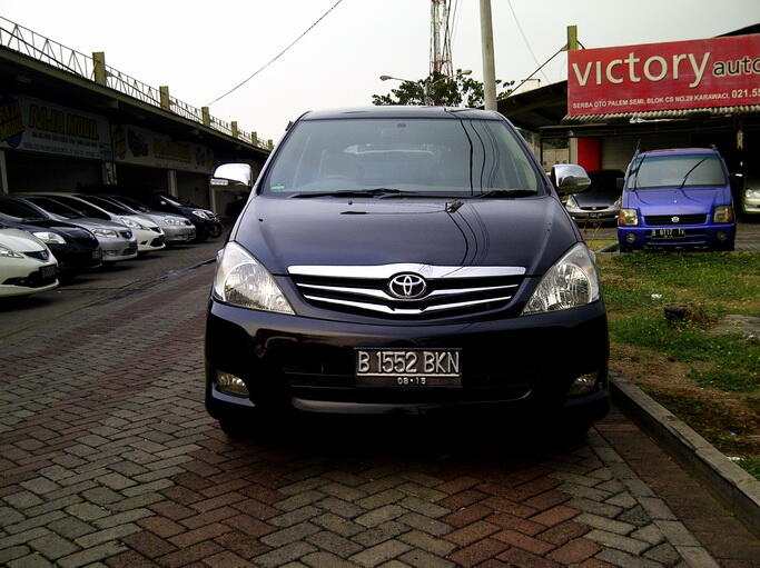 TOYOTA INNOVA G 2.5 DIESEL A/T 2010 HITAM METALIK