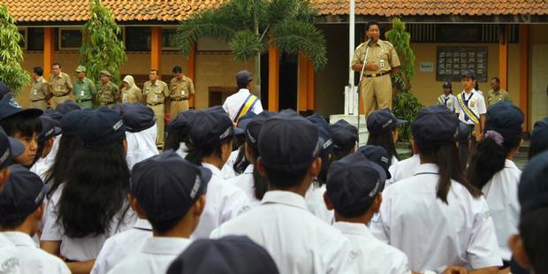 Guru Rela Sisihkan Gajinya untuk Murid Miskin