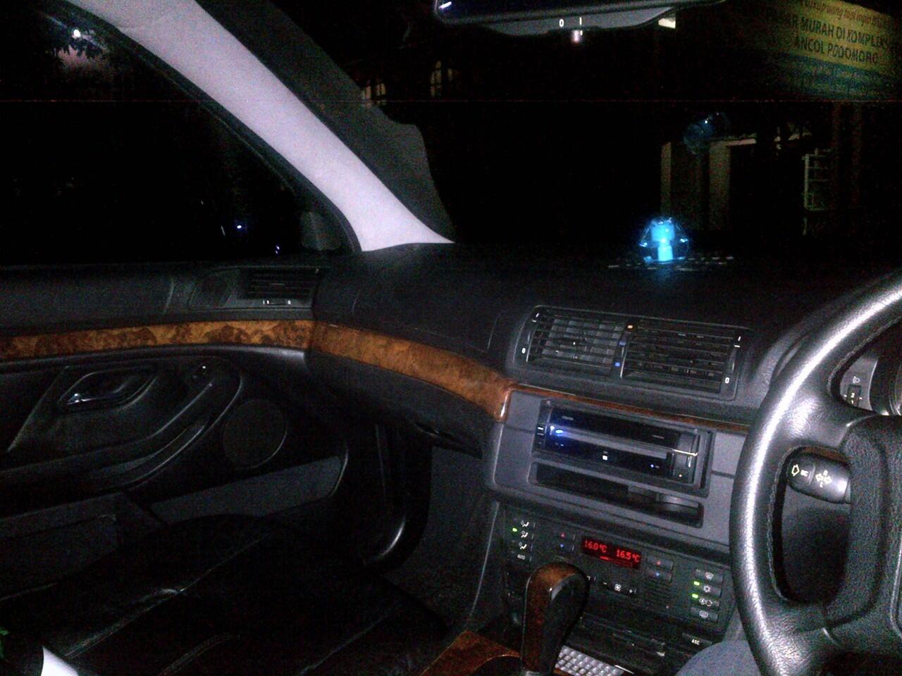 Over Kredit BMW 528i kondisi ciamiiikkk