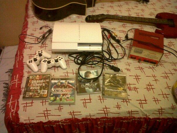 Dijual ps3 second white (fat) murah!