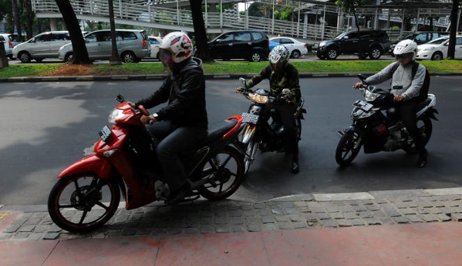 Motor Rebut Lahan Pejalan Kaki