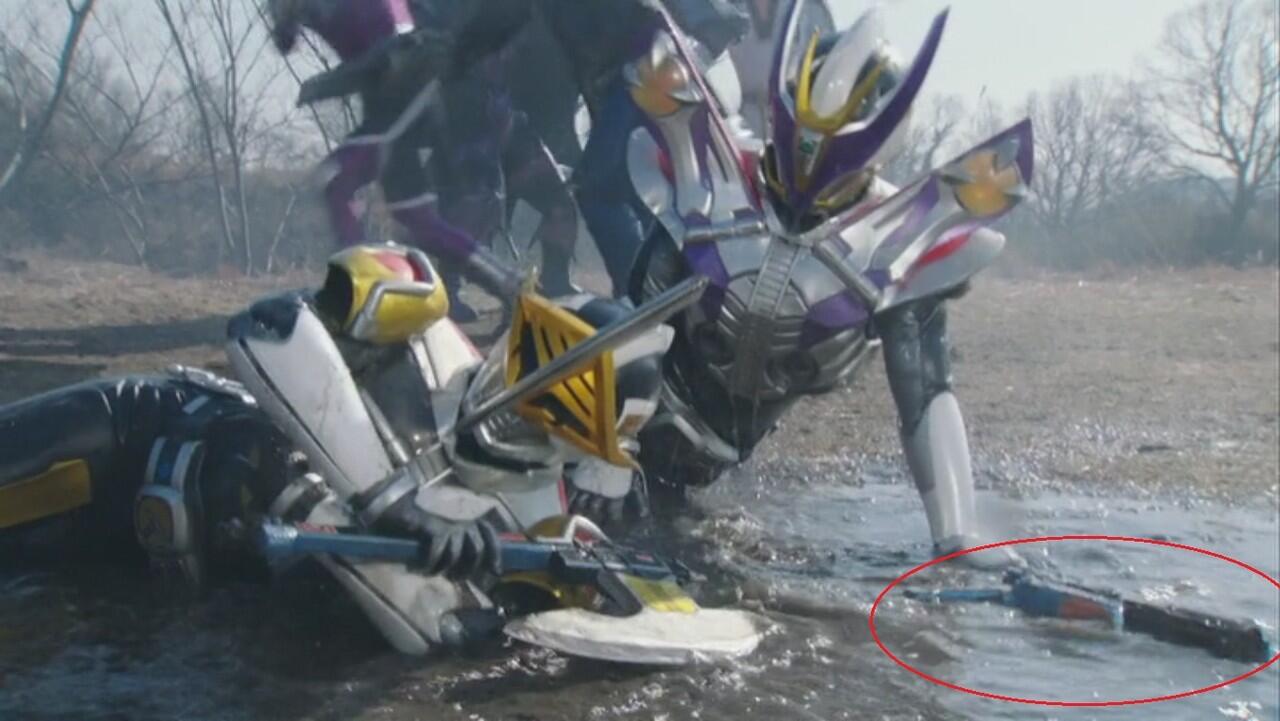 Apa ya Bahan senjata Kamen Ride?
