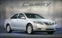 Promo akhir tahun Toyota Camry hybrid ready