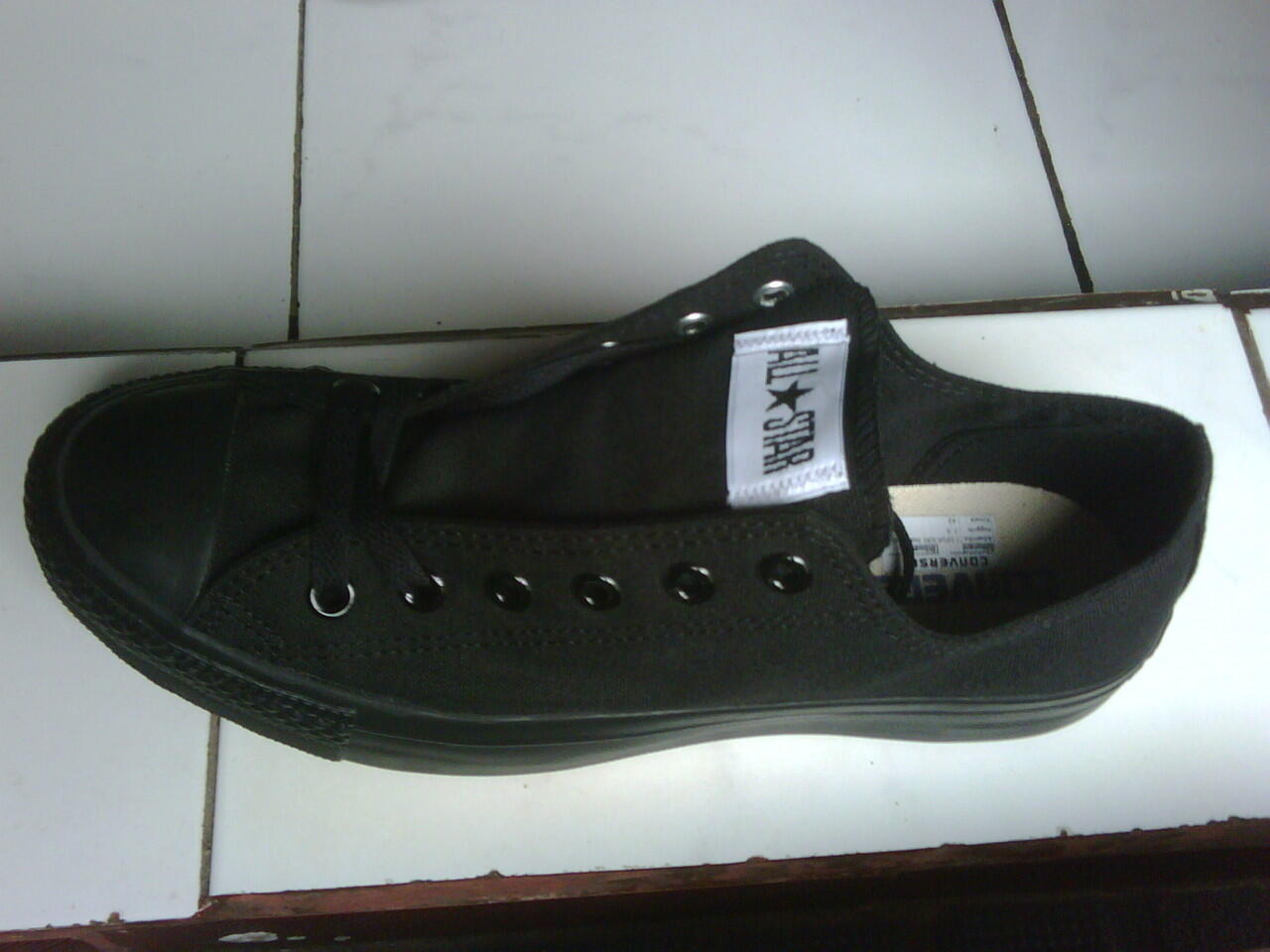 78+ Gambar Sepatu Converse Hitam Polos 78+ Gambar Sepatu Converse Hitam Polos