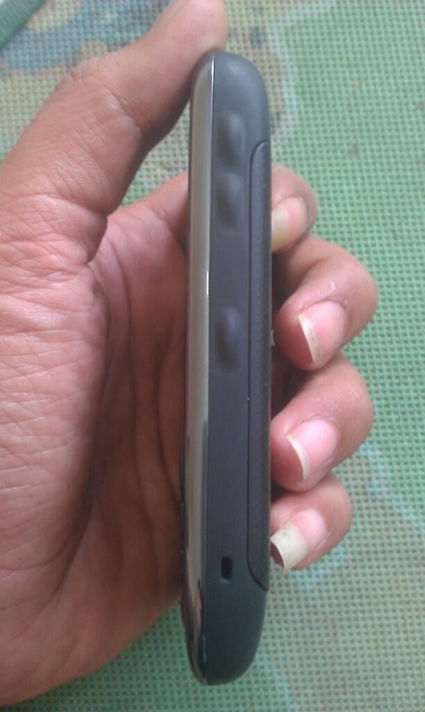 jual blackberry 9330 bb jupiter sprint ex usa mulus 93% bandung!!