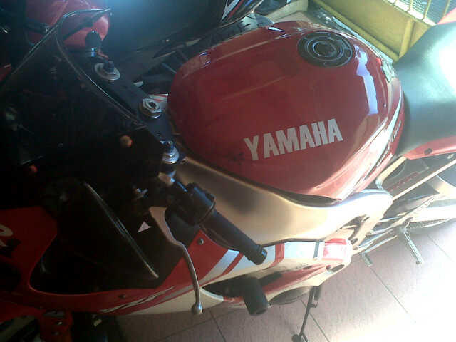 Yamaha R1 2002