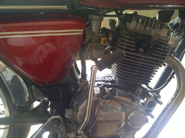 Jual Honda CB tahun 1975 (Banyak Bonus)