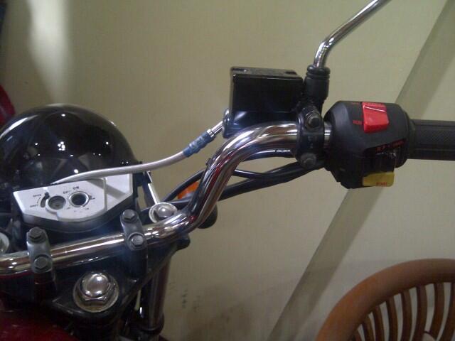 Jual Honda CB tahun 1975 (Banyak Bonus)