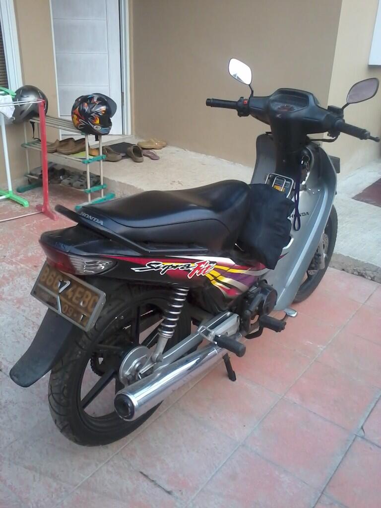 WTS Honda Supra Fit 2004... Mulussssssss Hitam Silver
