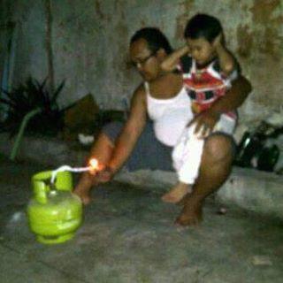 Mungkin satu komplek bisa terbakar ni gan :v