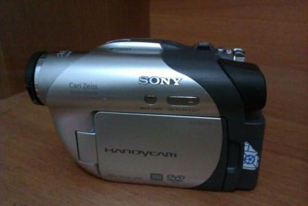 Sony Handycam DCR-DVD605E