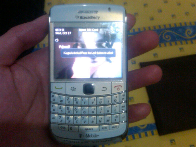 Dijual Cepat BlackBerry 9700 Onyx White, Murah, FULL SET ex. garansi TCell