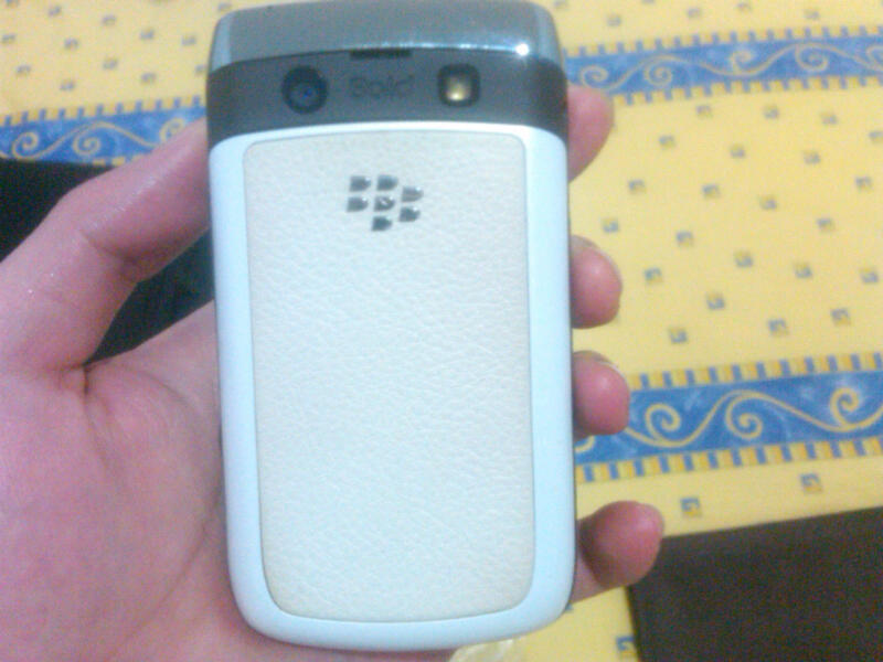 Dijual Cepat BlackBerry 9700 Onyx White, Murah, FULL SET ex. garansi TCell