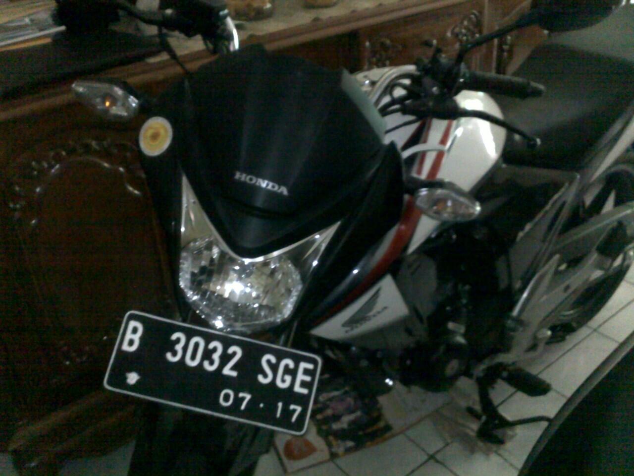 Over kredit Honda New MegaPro Putih 2012