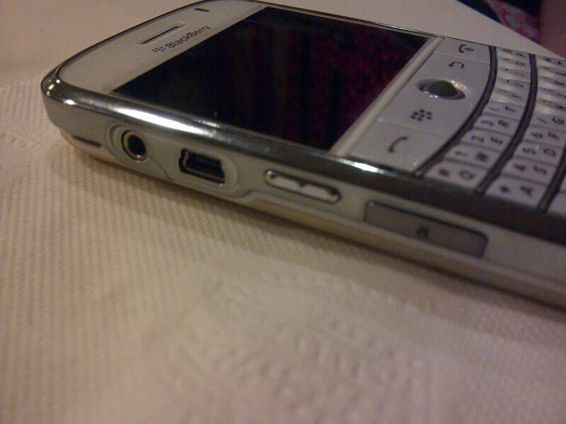 DIJUAL : Blackberry 9000 Bold white edition carrier AT&T 2nd mulus