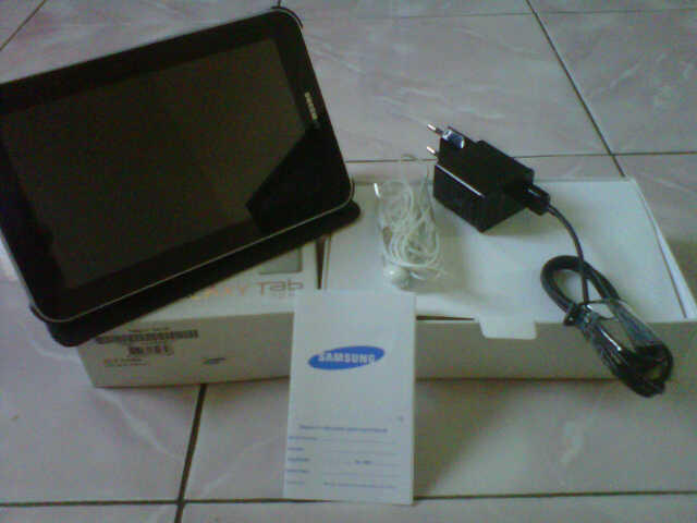 Dijual Cepat Samsung Galaxy Tab 7.0 Plus P 6200 Pure white