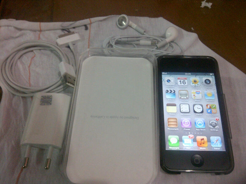 JUAL I POD TOUCH 4 Gen 32 GB