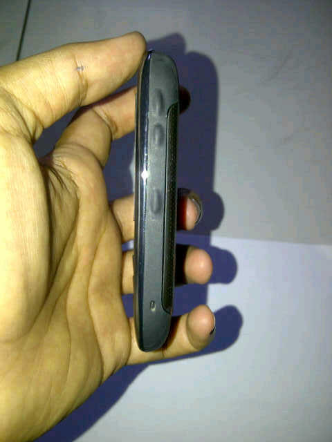 Jual blackberry 9300 kepler batangan mulus jogja