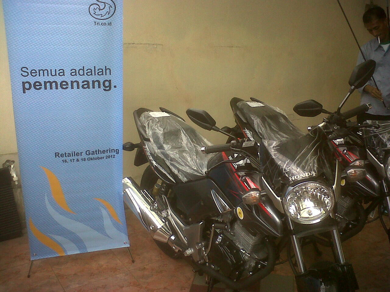 HONDA TIGER HADIAH DARI "THREE" 2 UNIT BLACK SIAP A/N AGAN