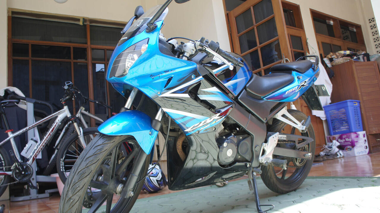 Honda CBR 2007 KM rendah