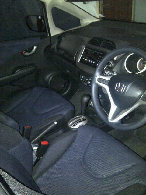 JUAL HONDA JAZZ TAHUN 2011