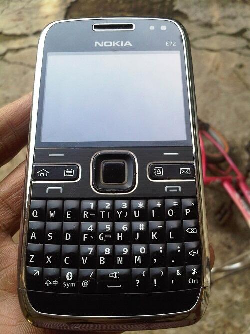 Nokia E72 Black Batangan 95% Mulus