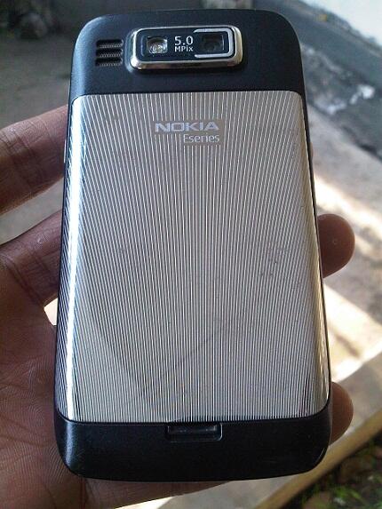 Nokia E72 Black Batangan 95% Mulus