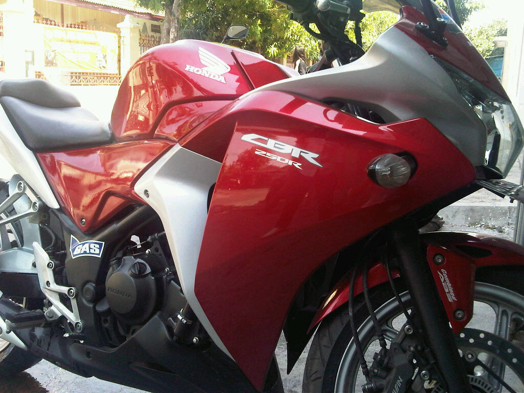JUAL CEPAT CBR 250 ABS RED ISTIMEWA SOLO murah Turun Harga