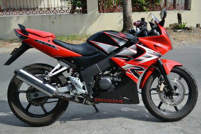 JUAL CEPAT CBR 150 R OLD 2007 RED MURAH SOLO