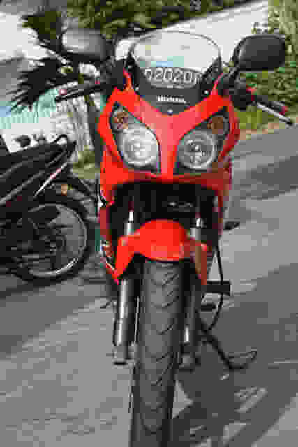 JUAL CEPAT CBR 150 R OLD 2007 RED MURAH SOLO