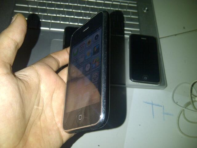 JUAL IPONE 3GS 16GB 2,1 JUTA aja gan!!!