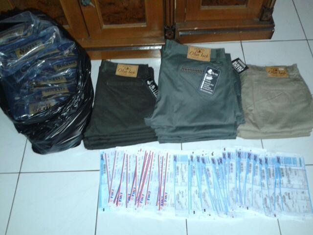 slimfit chino pants