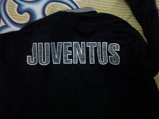 jaket juventus nike logo jeep 2012 - 2013 KW lokal ukuran M