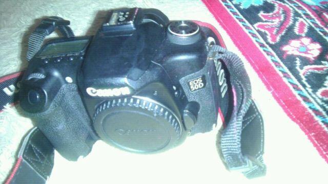 Jual Kamera DSLR CANON EOS 50D LENSA CANON EFS 18 - 200 mm LENSA TAMRON AF 70 - 300