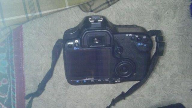 Jual Kamera DSLR CANON EOS 50D LENSA CANON EFS 18 - 200 mm LENSA TAMRON AF 70 - 300