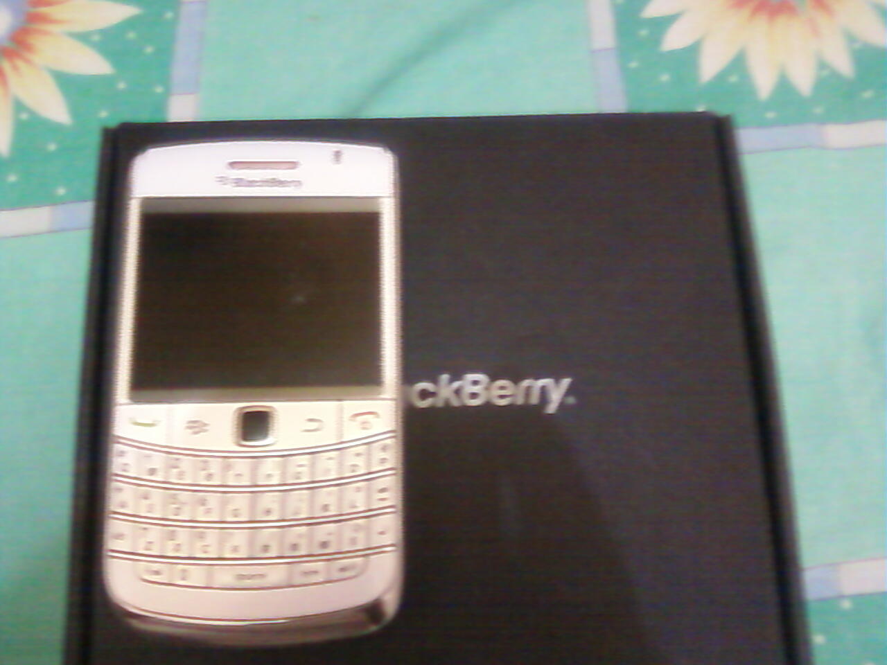 BLACKBERRY ONIYX 9780 AKA ONIYX 2 TANGERANG GARANSI TAM PANJANG