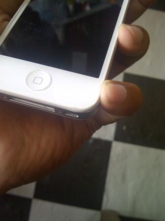 IPHONE 4S 32G WHITE FU JUAL GALAU RP 5JT