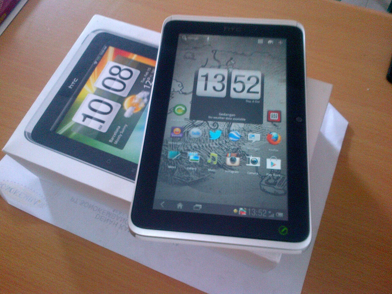 HTC Flyer P510e, Kondisi fisik 99% & Garansi masih panjang