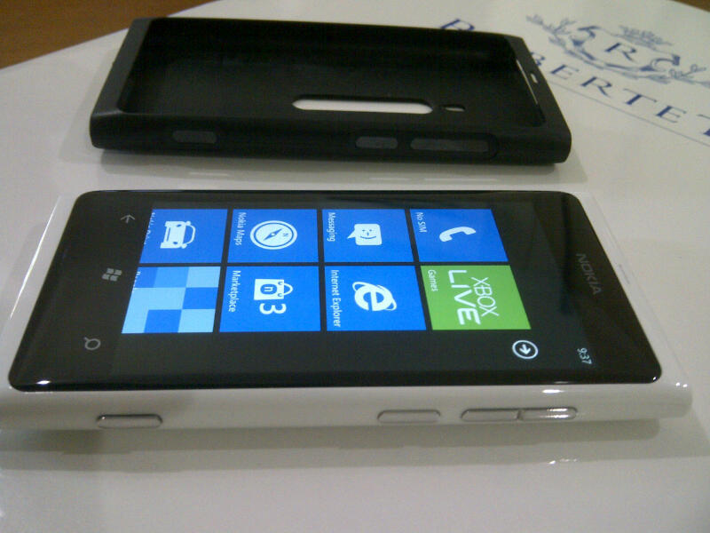 WTS : NOKIA LUMIA 800 - Windows Phone 7 ... 98 %