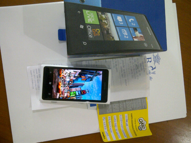 WTS : NOKIA LUMIA 800 - Windows Phone 7 ... 98 %
