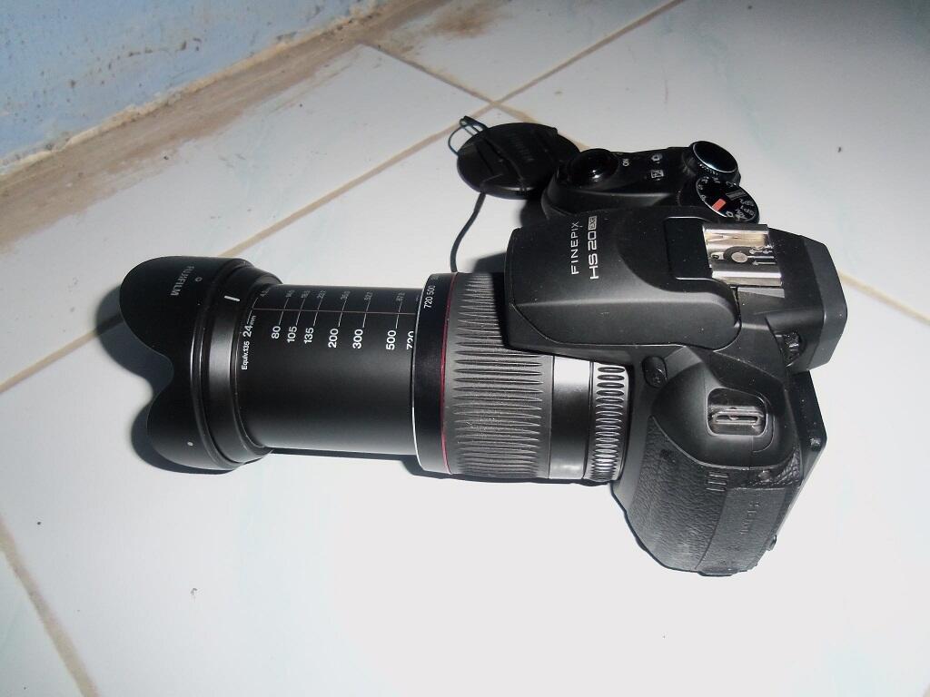 Jual cepet Kamera FUji Prosumer Hs20 EXR Garansi Jual Murah ajah