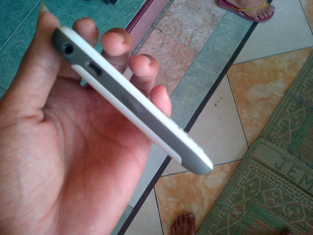 9330 aka kepler cdma white mulus murmer ada minus.jogja