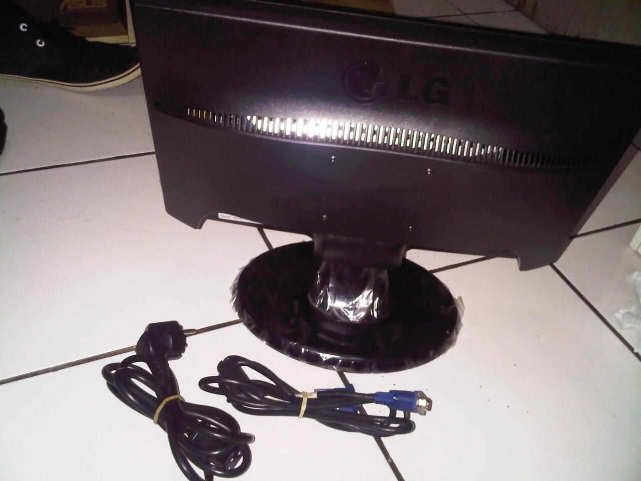 LCD LG FLATRON F1600 17" (JAKARTA SELATAN)