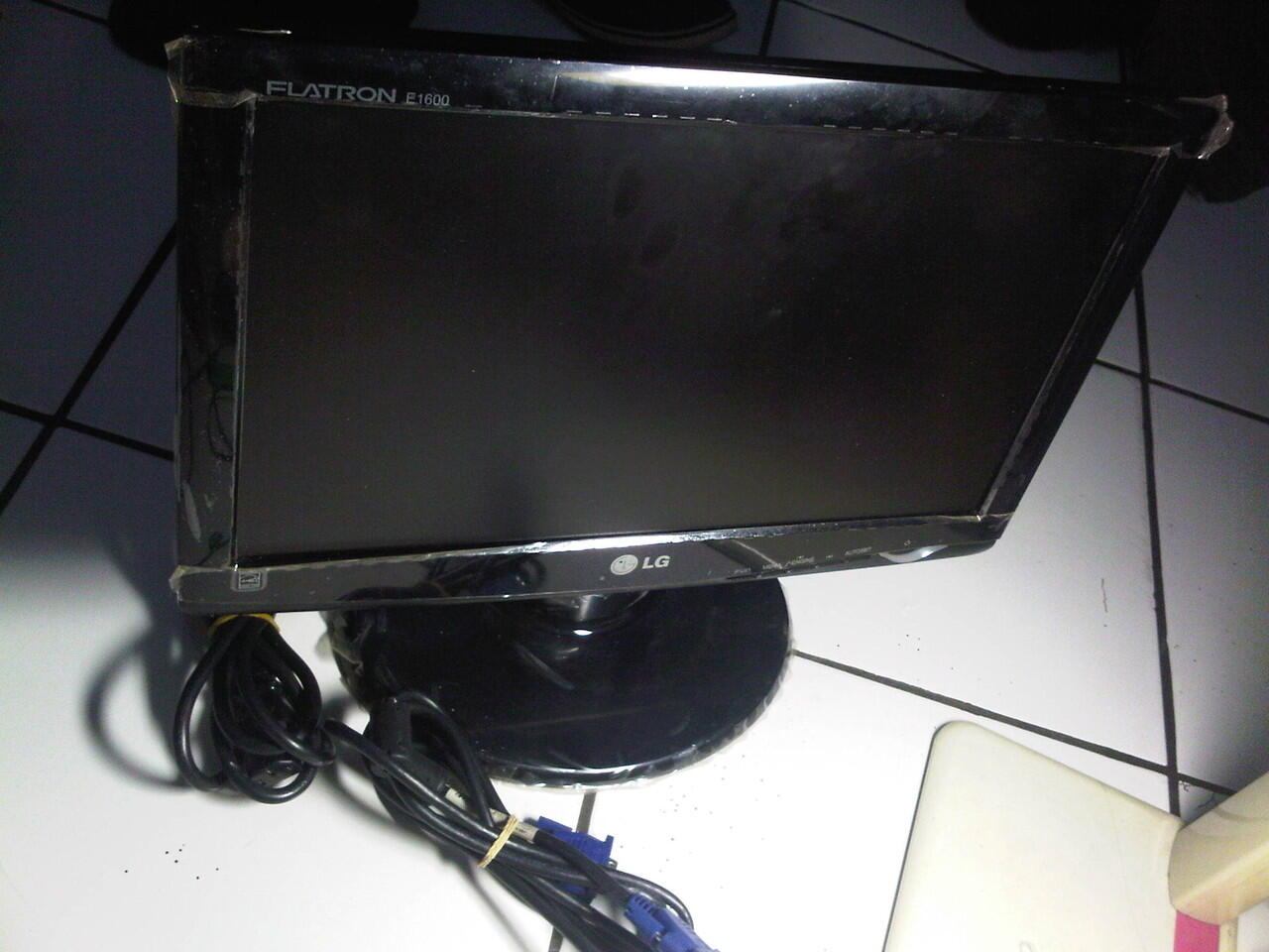 LCD LG FLATRON F1600 17" (JAKARTA SELATAN)