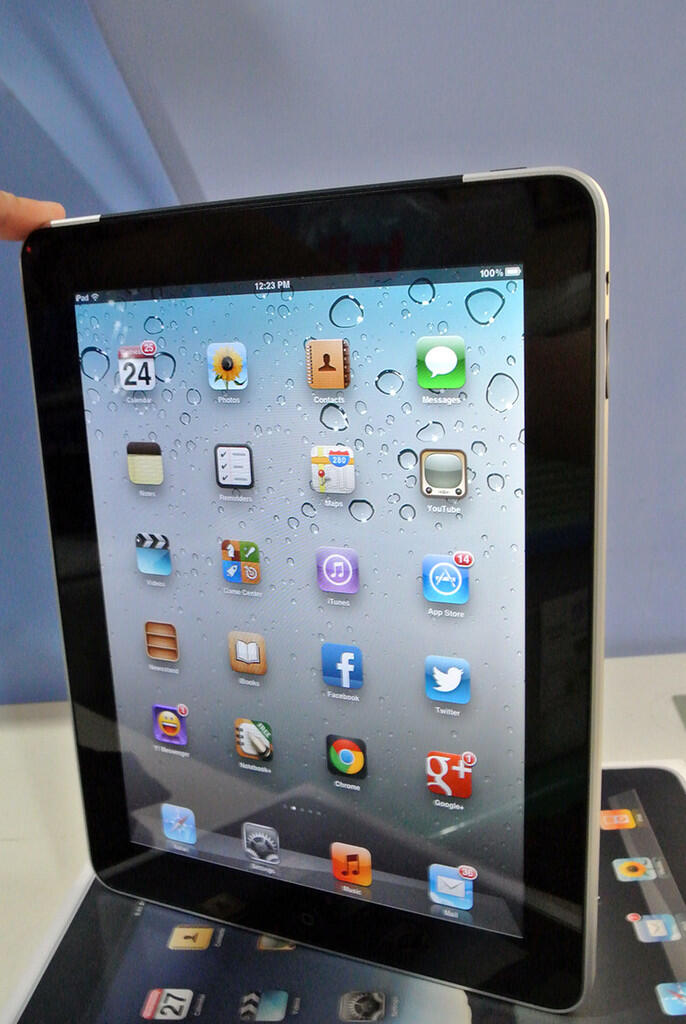 WTS iPad 1st gen 64 GB Wi-Fi + 3G