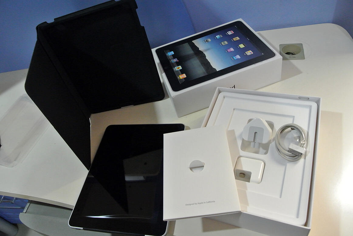 WTS iPad 1st gen 64 GB Wi-Fi + 3G