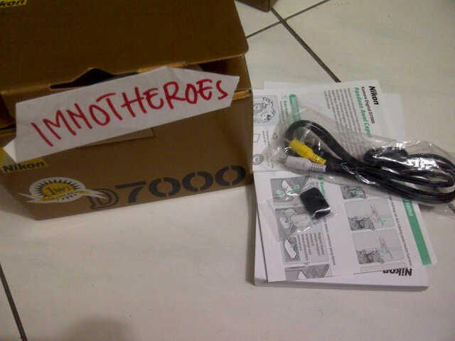 DIJUAL KAMERA NIKON D7000,LENSA 35MM AF-S DX NIKKOR F/1.8G, SECOND KONDISI MULUS