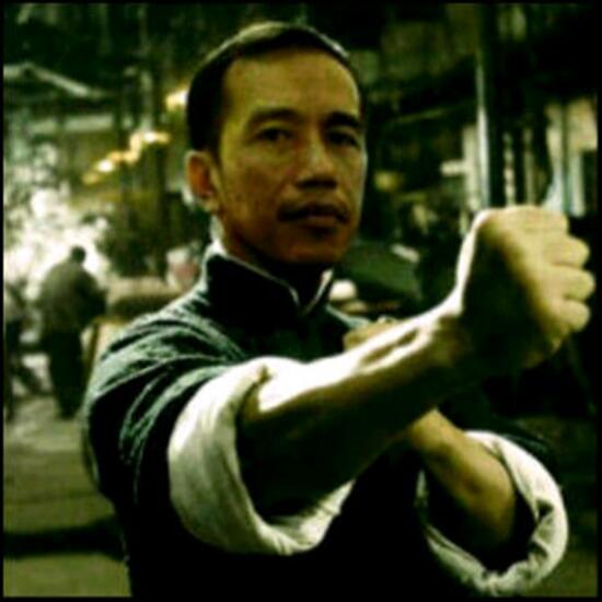 Gubernur DKI Jakarta BerPose Kungfu