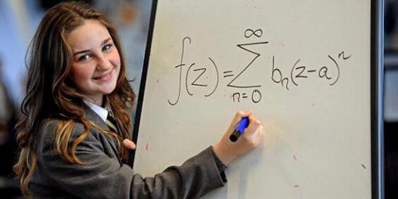 IQ Olivia Manning Kalahkan Albert Einstein