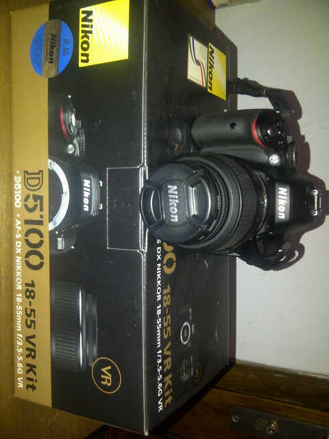 Jual Nikon D5100 kit AF-S DX Nikkor 18-55mm F/3,5-5,6G VR